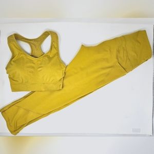 Old Navy Marigold Elevate Go Dry Crop Leggings and Active Sports Bra Set